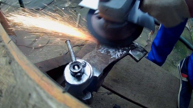 Топор в скандинавском стиле своими руками (Реставрация и травление). Restoration of an old ax смотреть онлайн