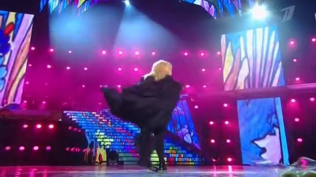 Ирина Аллегрова Цветы без повода (Роза хутор 09.01.2016) смотреть онлайн