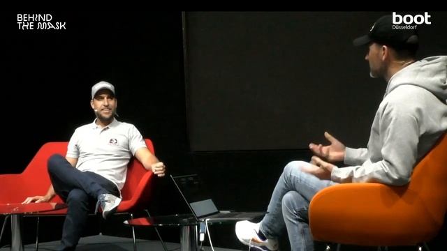 PROFESSIONAL UW VIDEOGRAPHY with Morne Hardenberg смотреть онлайн