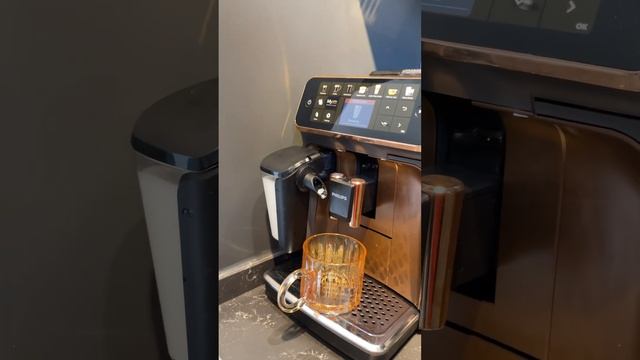 PHİLİPS TAM OTOMATİK KAHVE VE ESPRESSO MAKİNESİ LATTE GO - PHİLİPS 5400 SERİSİ - PHILİPS EP5144/70 смотреть онлайн
