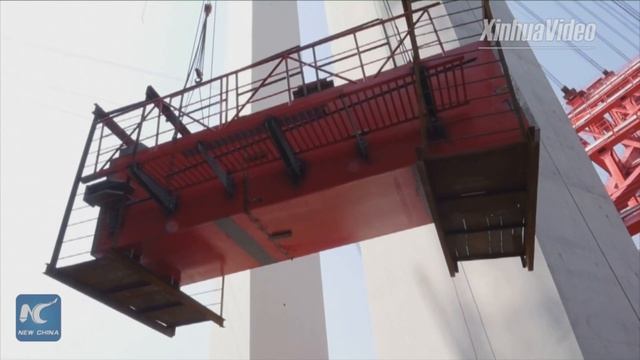 Main arch of Xiangxi Yangtze River Bridge completes closure смотреть онлайн