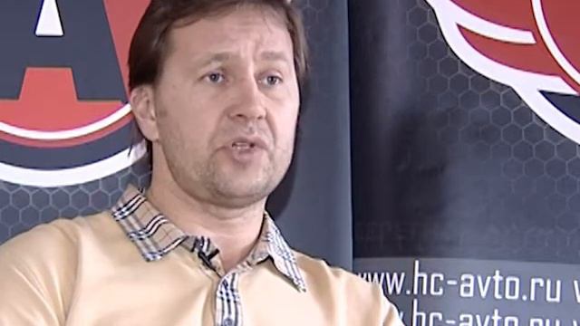 Тренер Игорь УЛАНОВ знает все про хоккей смотреть онлайн