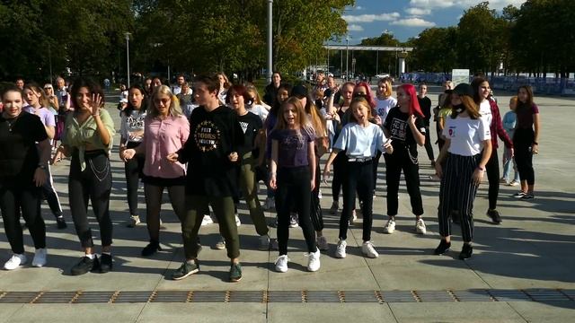 KPOP RANDOM DANCE IN MOSCOW 2019 P.W.B. смотреть онлайн
