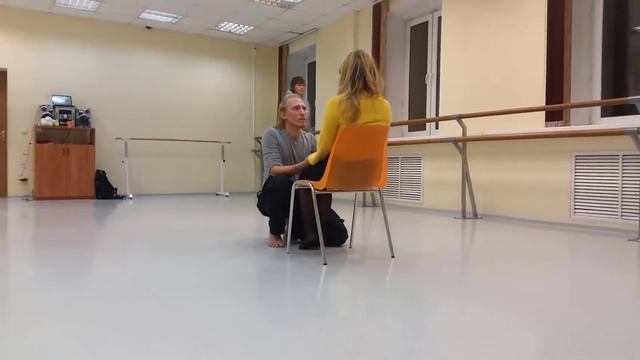 Занятие по сценической пластике. Илья Подчезерцев смотреть онлайн