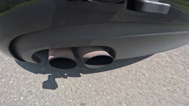 Audi TT 2.0 tfsi stock exhaust sound смотреть онлайн