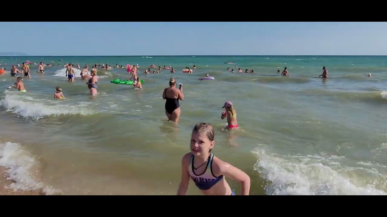Станица Благовещенская .Центральный пляж. Катаемся на волнах . смотреть онлайн