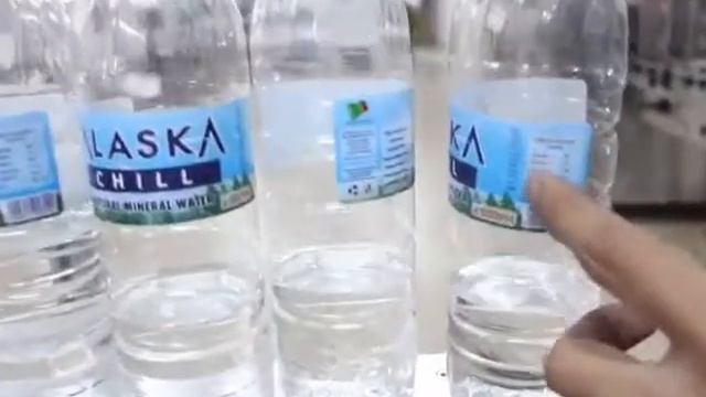 Одиночная клейкая наклейка наклейка воды Бутылка для бутылки с водой Машина для прокатки машины Тес смотреть онлайн