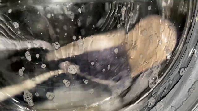 СТИРКА КРОССОВОК В СТИРАЛЬНОЙ МАШИНЕ! МОЁ МНЕНИЕ! Вы-НЕ ПРАВЫ! ОТВЕТ РАЗУМЕХАМ ИЗ КОММЕНТАРИЕВ. смотреть онлайн