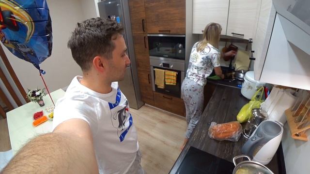 Влог: Максим испортил документы / Развернулись на пол дороги смотреть онлайн