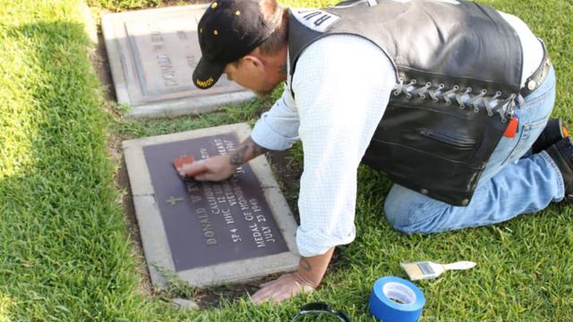 VETERANS HEADSTONES AND BRONZE PLAQUES RESTORED смотреть онлайн