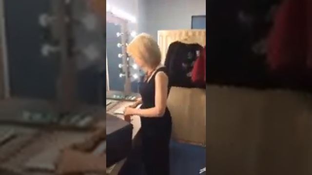 Эвелина Хромченко - показывает чем питается! смотреть онлайн