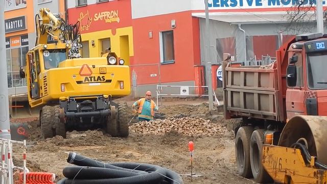 Atlas 1404KZW and Tatra 815 S3 смотреть онлайн