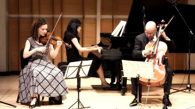 Chroma Piano Trio - Arensky Trio Op. 32, D Minor: III Elegia смотреть онлайн