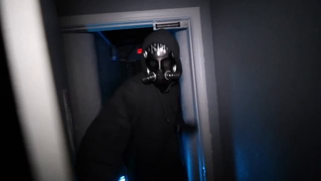 Breaking the Game Master out of Prison at GMI Headquarters! (Battle Royale escape in real life) смотреть онлайн