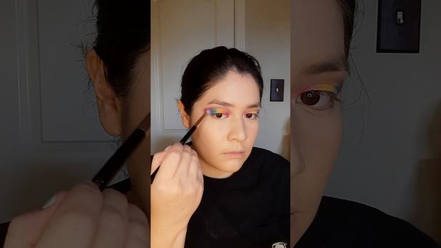 Rainbow Eyeshadow смотреть онлайн