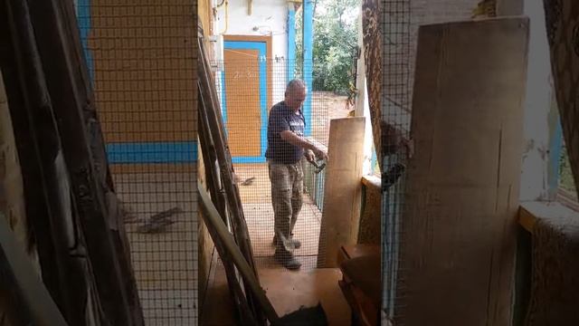Возведение незаконной перегородки на веранде пер. Ивановский, д. 6 в Оренбурге смотреть онлайн