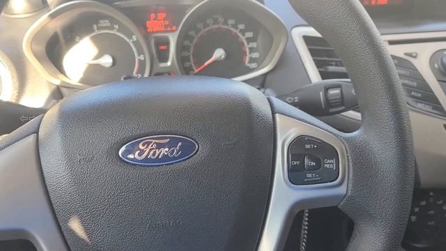 2013 Ford Fiesta SE hatchback car review смотреть онлайн