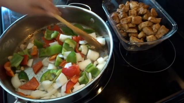 Cerdo con Verduras en Salsa de Soja/ Deliciosa Comida China #comidachina #cerdoconverduras смотреть онлайн