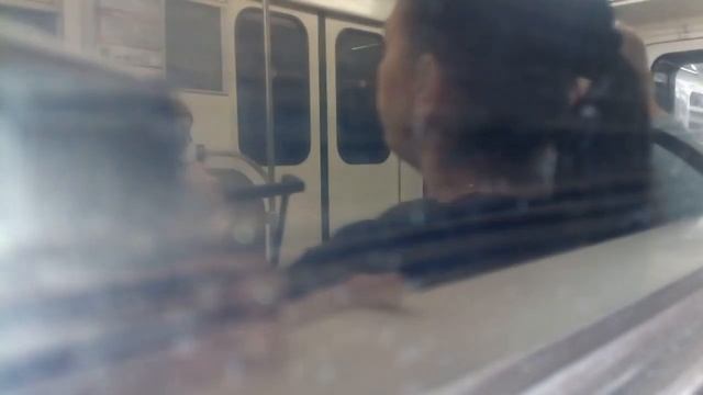 Поездка на метро с пересадкой смотреть онлайн