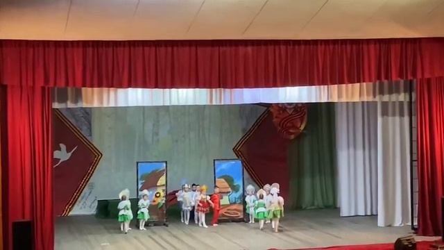 «Россия», Театр танца «Сюрприз», коллектив современного и эстрадного танца смотреть онлайн