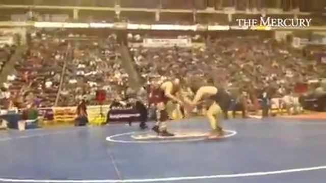 Boyertown's Jordan Wood wins 220-pound semifinal. #PIAAmat смотреть онлайн