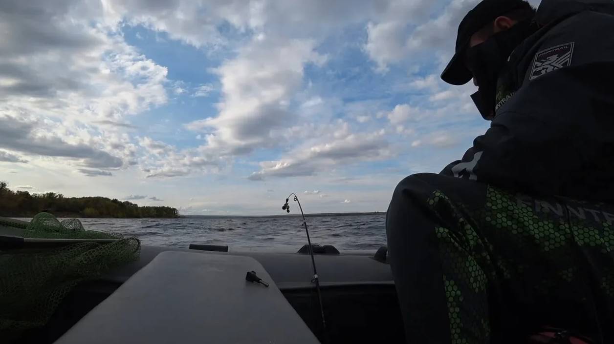 Встреча с ГИМС ! Рыбалка на леща . Ловля на кольцо смотреть онлайн