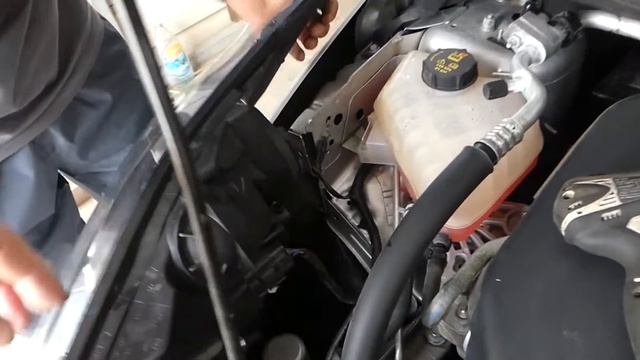 How to Replace Headlight Bulb or Turn Signal on Ford Fiesta 2011 2012 2013 2014 2015 2016 смотреть онлайн
