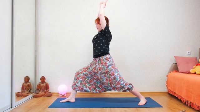 Йога-терапия. Позвоночник , всё тело. Расслабление в конце. смотреть онлайн