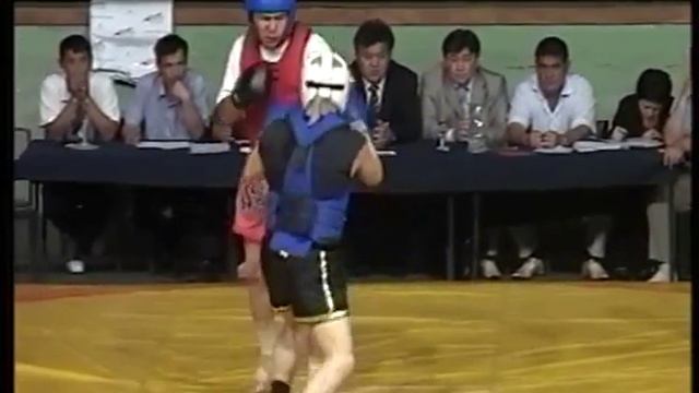 Спорт. Ушу-Саньда. Схватка Мирбека Суюнбаева. Чемпионат Кыргызстана 2006 г.