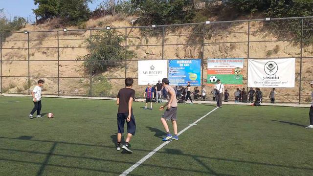 Товарищеские матчи по футболу. Среди мутаалимов встречаются команды Новокижани и Новомехельта. смотреть онлайн