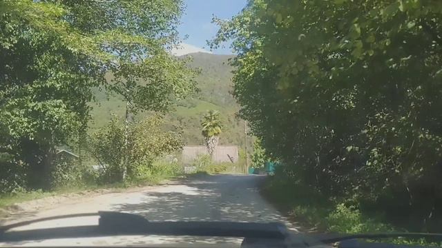 Спуск к реке Лоо (Сочи) смотреть онлайн