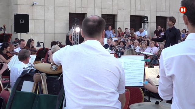 Філармонія на даху "Менори" смотреть онлайн