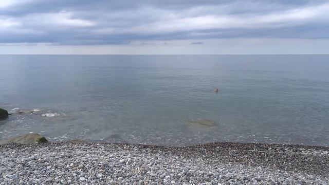 Комфортная погода. "Центральный пляж" в поселке Якорная Щель, Лазаревского района. 29 сентября 2018 смотреть онлайн