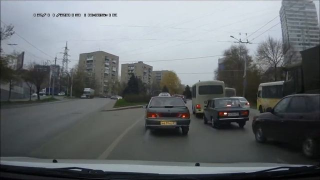 Мотоциклист (странно, что еще живой к концу сезона) 2013 11 12 смотреть онлайн