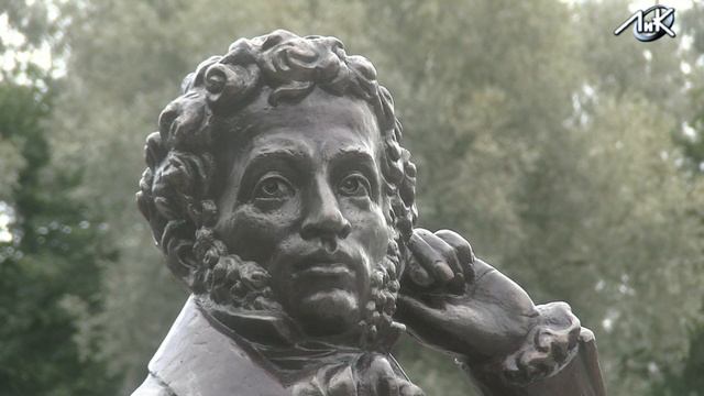 Памятник Пушкину смотреть онлайн