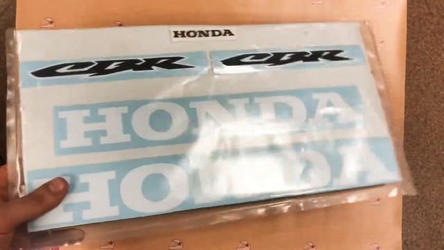Набор наклеек для Honda CBR 600RR 2003-2004 год смотреть онлайн