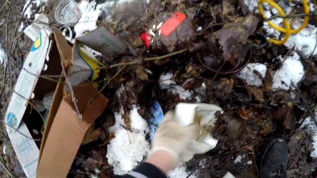 СТРАШНЫЕ И ИНТЕРЕСНЫЕ НАХОДКИ НА СВАЛКЕ В ГАРАЖАХ смотреть онлайн