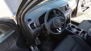 Где ВИН и номер двигателя у Kia Sportage (QL) 2017 г. / Look VIN and Number Engine Kia Sportage G4N