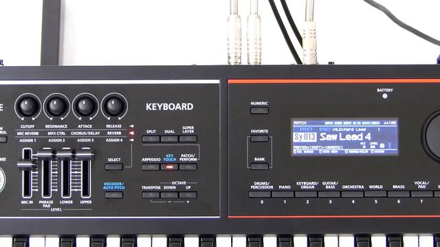 "Playing Vocoder Sounds" Roland JUNO-DS Quick Start #09 смотреть онлайн