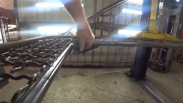 Land Rover Defender изготовление экспедиционного багажника (для охоты). смотреть онлайн