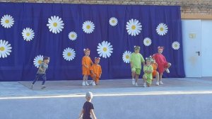 Кто у папы с мамой самый-самый? Вера снова выступает!