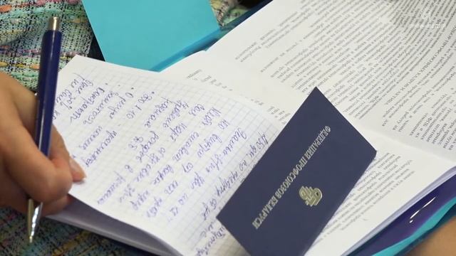 Закрепить законодательно: добросовестным работникам контракты - продлевать смотреть онлайн