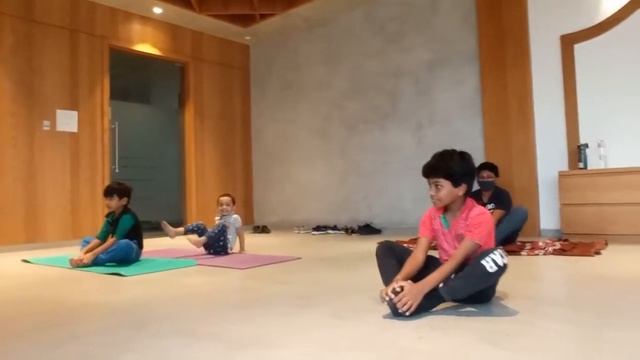 dance warm up, stretching, practice video for kids, charan dance academy смотреть онлайн