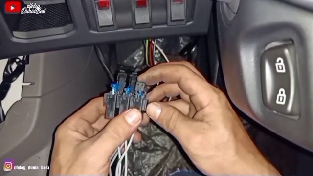 Finishing Logging Pole Trailer on SCANIA P 410 XT смотреть онлайн