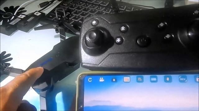 Drone E88 Pro WiFi CAM (Tagalog) смотреть онлайн