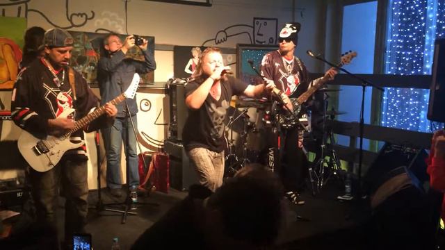 Кладбищенская клубника смотреть онлайн