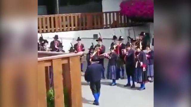 Не помешал выступлению, красавчик смотреть онлайн