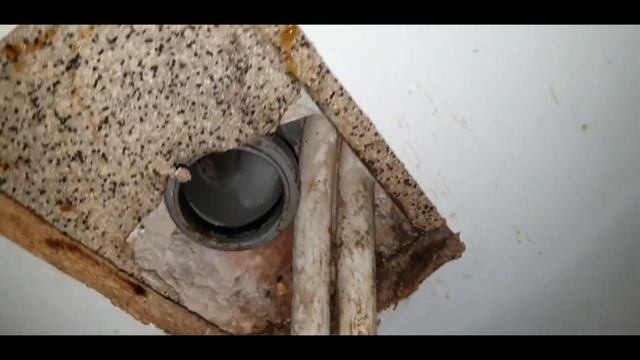 Как почистить трубу, если не сливается вода в раковине смотреть онлайн