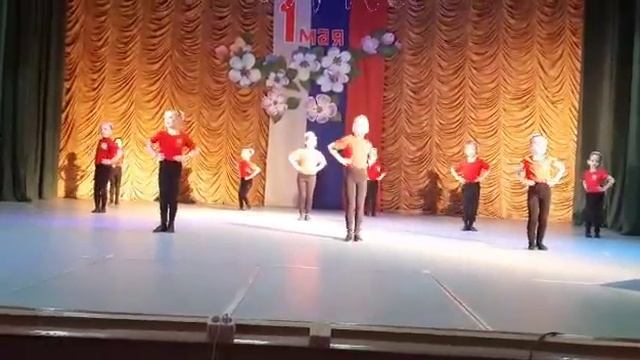 "Летка-енька" // Возрастная группа 5 лет // 1 мая // г. Хадыженск смотреть онлайн
