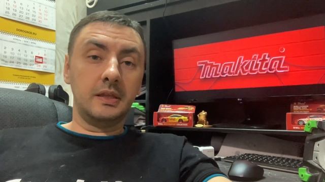 Самый мощный аккумулятор Makita смотреть онлайн